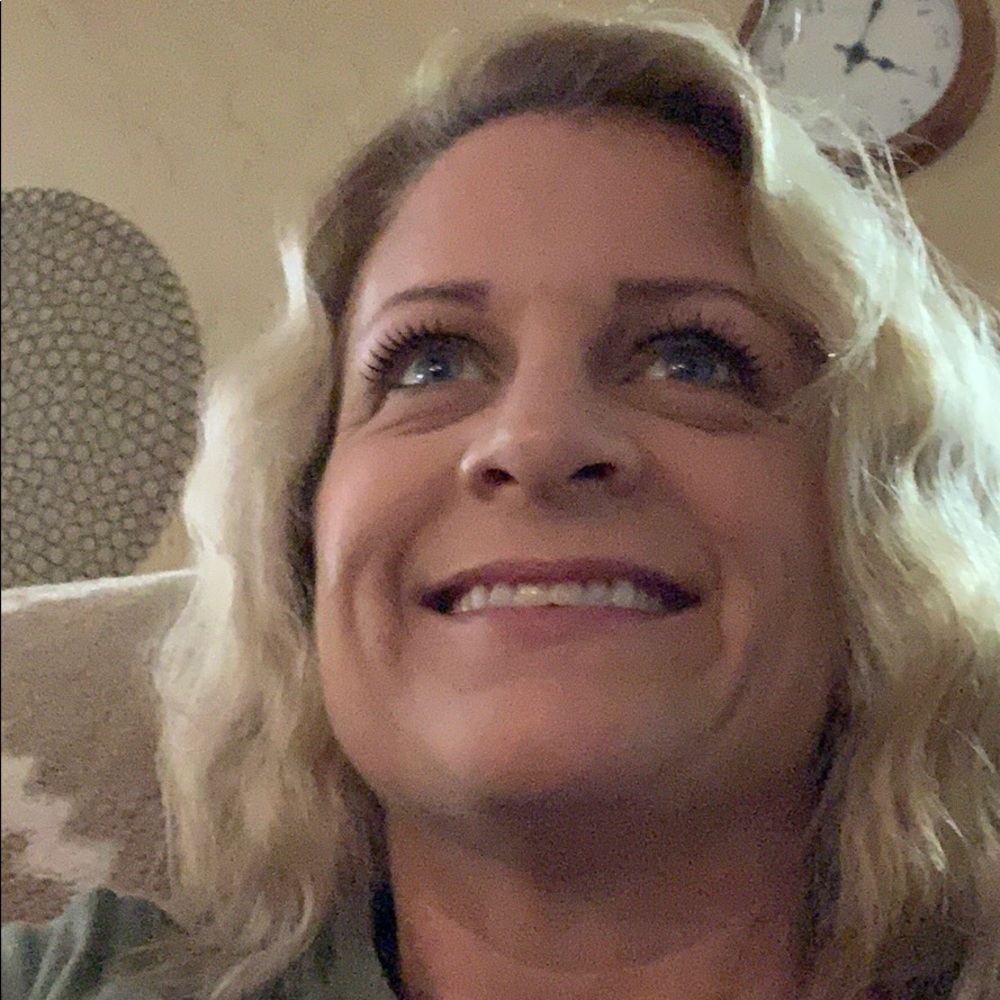 Meet your Posher, Krystal